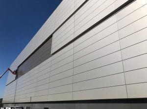 Colocación de fachada con panel Arquitectónico