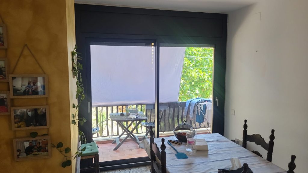 Puerta corredera en PVC