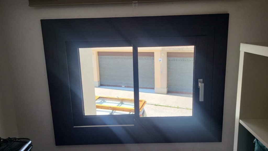Ventana corredera en PVC