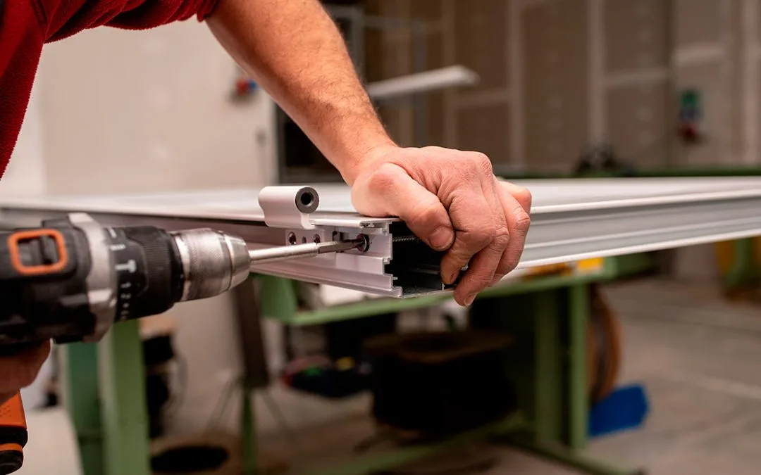 Cómo la sostenibilidad está transformando la industria del vidrio y el metal