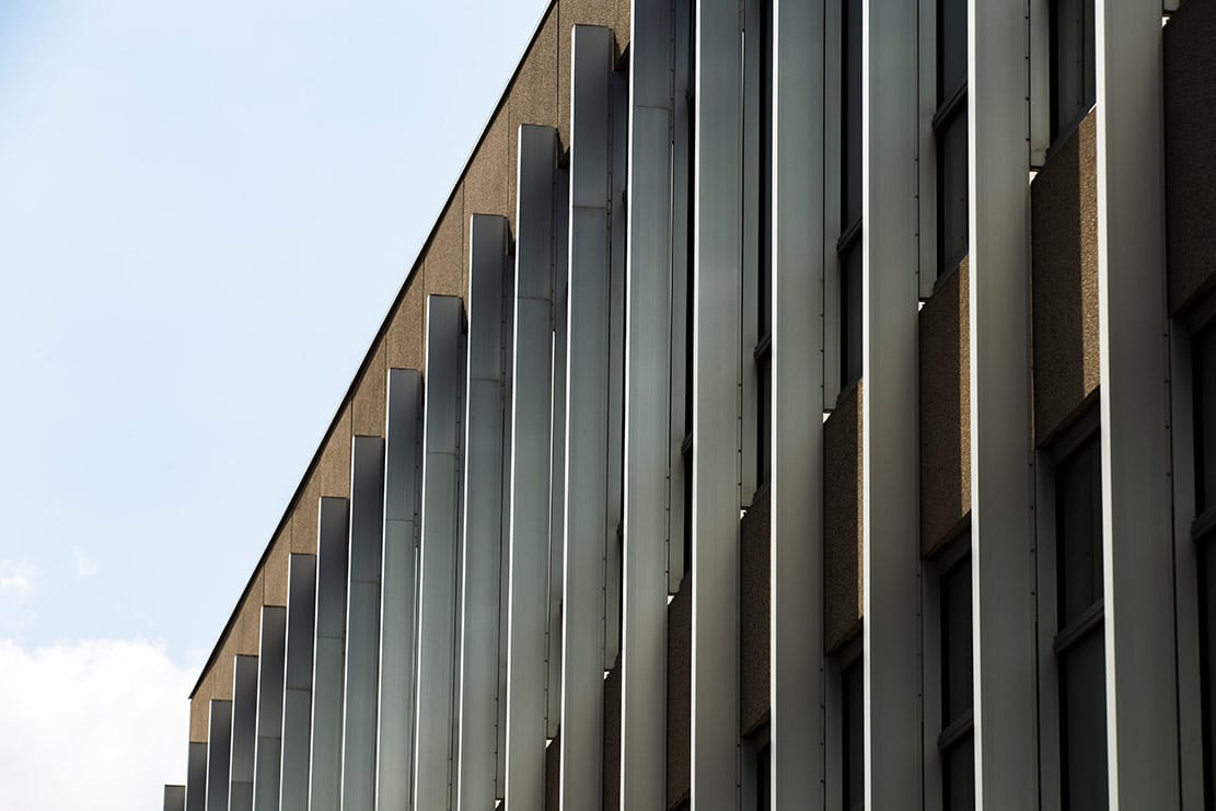Cómo elegir el mejor sistema de ventilación para muros cortina Cómo elegir el mejor sistema de ventilación para muros cortina